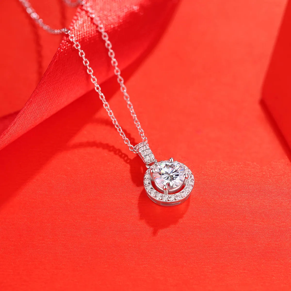 Le Luxe Pendant (2.0 Carat)