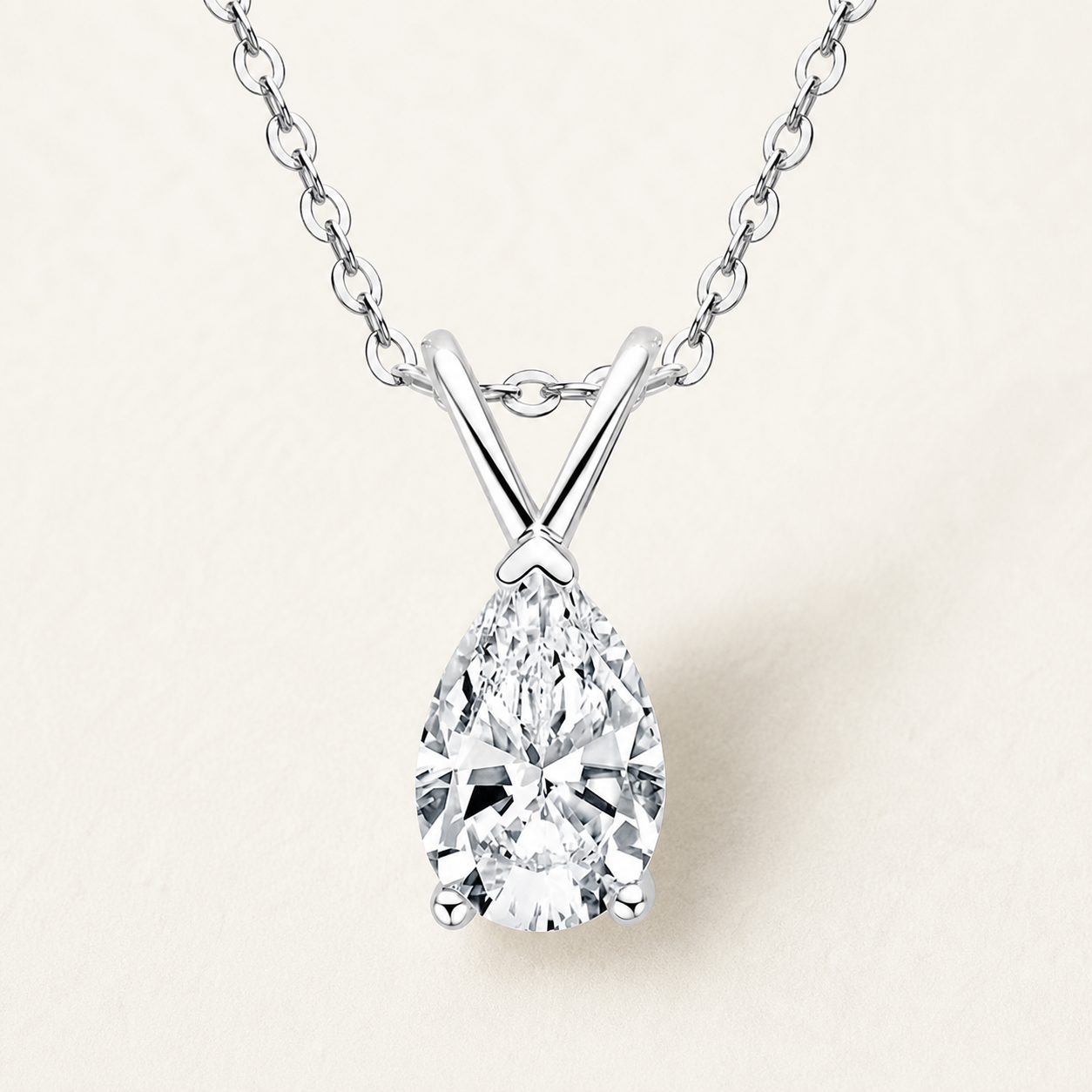 Rosée Necklace Platinum Plated